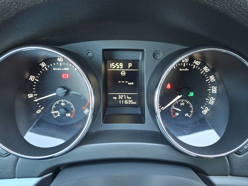 Škoda Yeti (2014) Active Plus DSG 1,2TSi 77kW - fotka 21 z 29