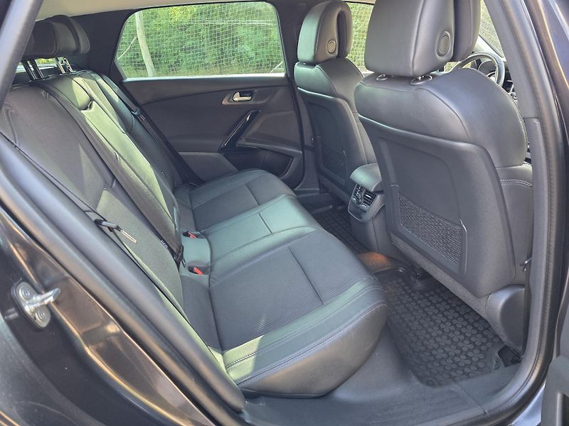 Peugeot 508 (2016) Peugeot 508 SW 2.0 HDi 110 kW  - fotka 9 z 27