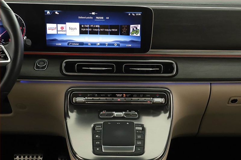Mercedes-Benz Třídy V (2024) 300 d 4MATIC, DPH - fotka 10 z 21