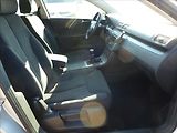 Volkswagen Passat 2,0 TDi  Comfort - náhled 28