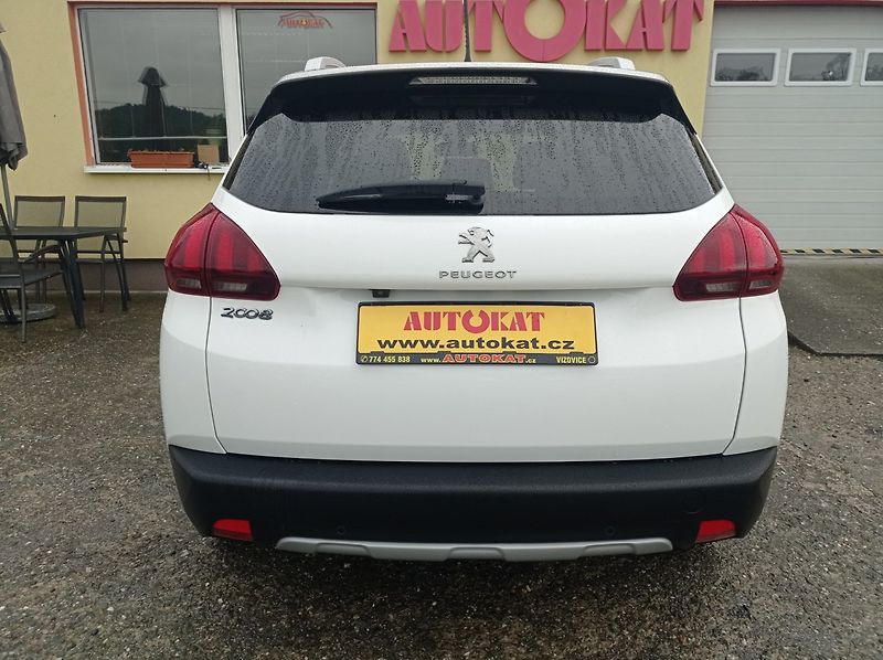 Peugeot 2008 1.5 75kW/Navi/1Maj/TOP - fotka 4 z 40