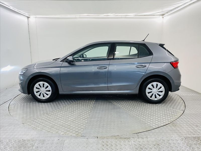 Škoda Fabia 1,0 MPI 59kW Selection - fotka 3 z 25