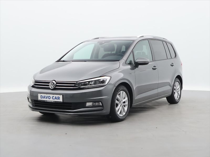Volkswagen Touran 1,6 TDI DSG Panorama LED 1.Maj - fotka 3 z 31