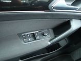 Volkswagen Touran (2018) Highline 1.8 TSI, Automat - náhled 18