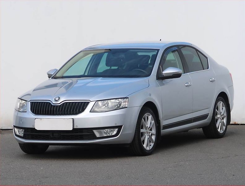 Škoda Octavia (2014) Elegance 1.2 TSI, Serv.kniha - fotka 2 z 19