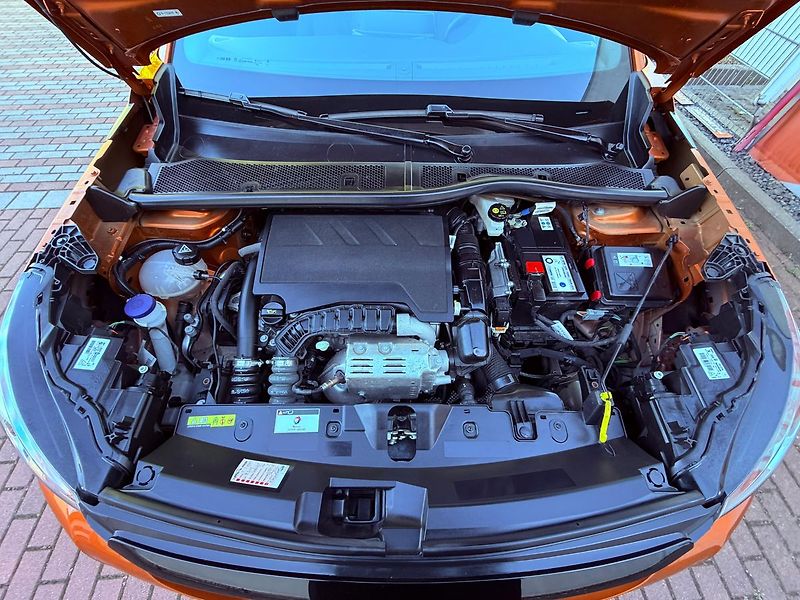 Peugeot 2008 1.2 PureTech Allure, Záruka - fotka 27 z 28