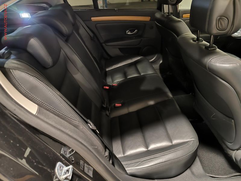 Renault Laguna (2008) 2.0 dCi, ČR, AC, TZ, kůže - fotka 11 z 16
