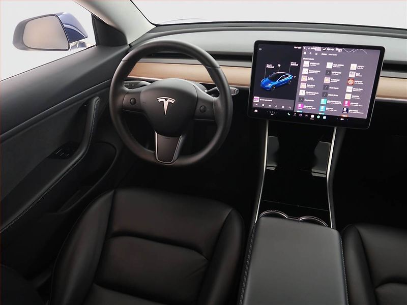 Tesla Model 3 (2019) Long Range 4WD 82kWh, SoH 84% - fotka 7 z 21