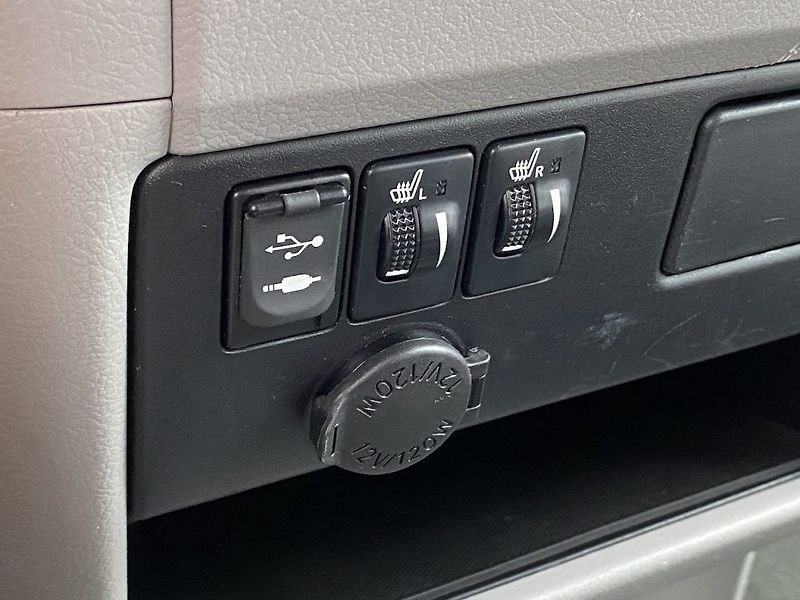 Toyota Sienna 3.5i V6, automat, 4x4, STK - fotka 25 z 28
