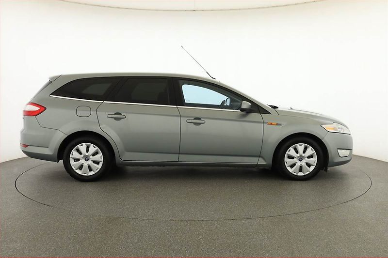 Ford Mondeo (2008) Titanium 2.2 TDCI, Serv.kniha - fotka 6 z 17