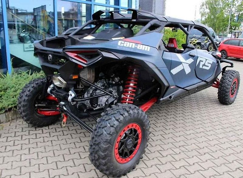 Can-Am Maverick R MAX.