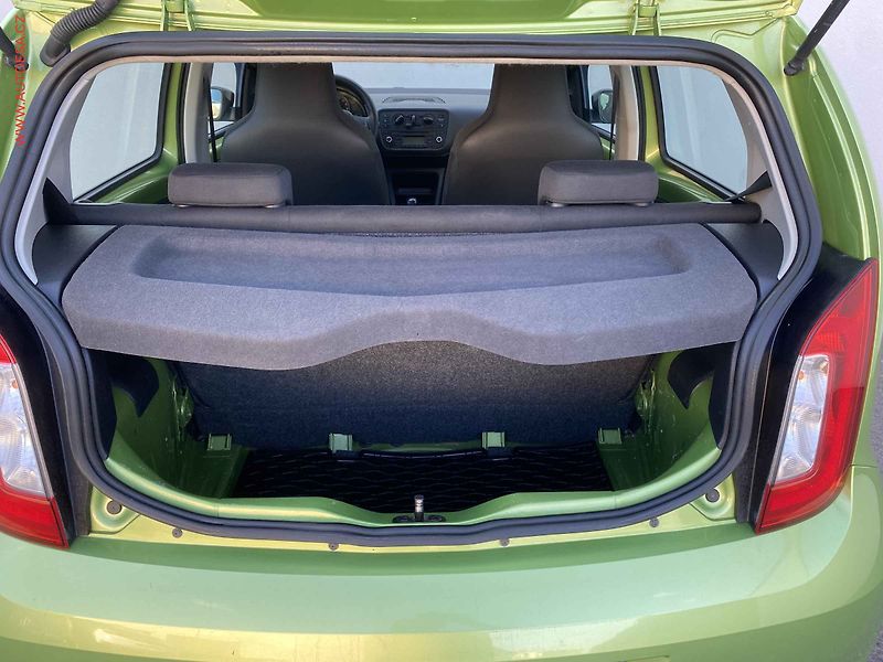 Škoda Citigo (2013) 1.0 MPi, AC, výhřev sed - fotka 7 z 12