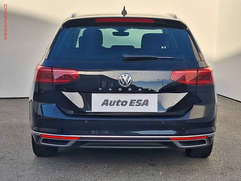 Volkswagen Passat (2020) 2.0 TDi, Elegance, DSG - fotka 5 z 18