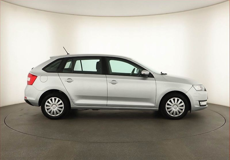 Škoda Rapid (2017) 1.2 TSI - fotka 6 z 12