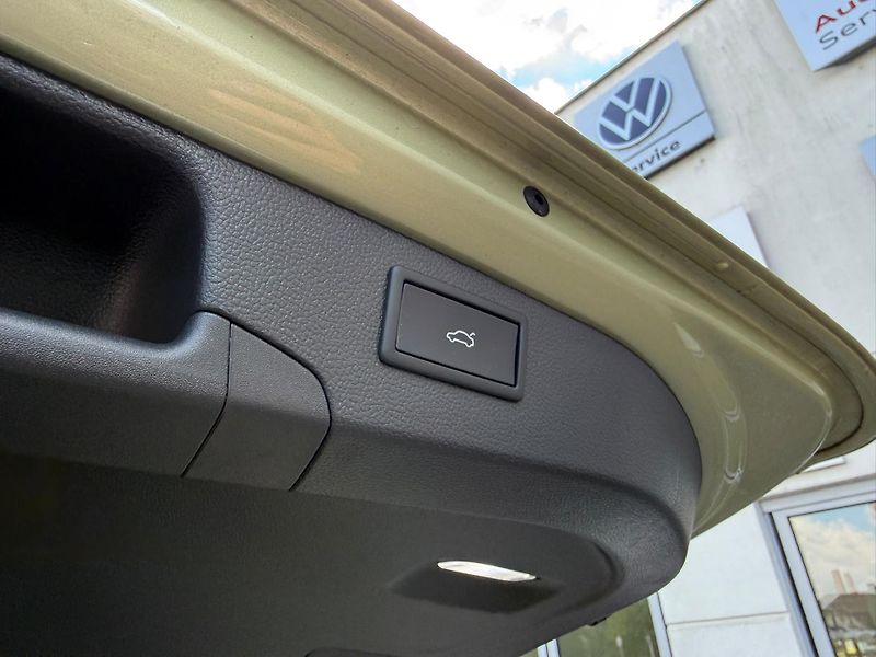 Škoda Superb Sportline 2.0 TDI 110kw DSG Co - fotka 29 z 29