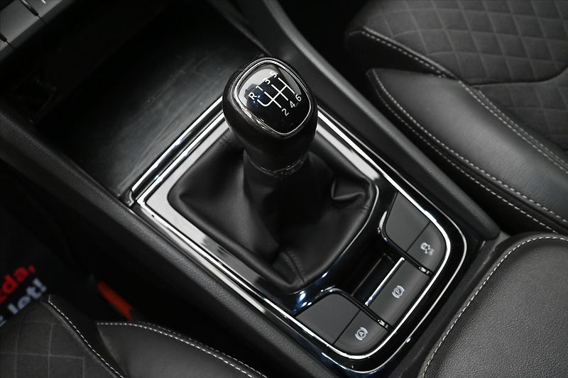 Škoda Kodiaq 1,5 TSI 110 kW TAŽNÉ NAVI Záru - fotka 22 z 31