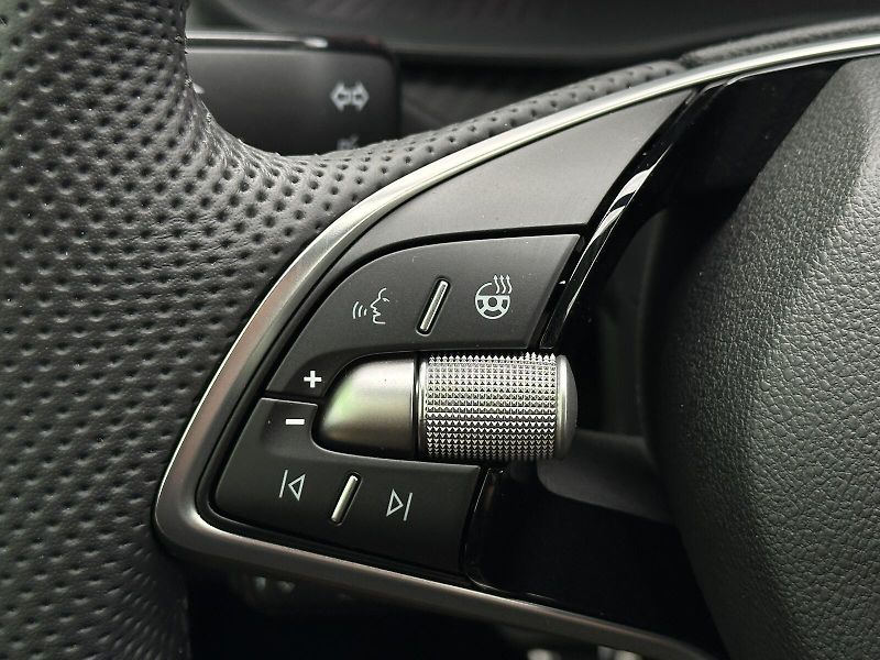 Škoda Scala 1.0TSi 116PS Monte Carlo Matri - fotka 19 z 44