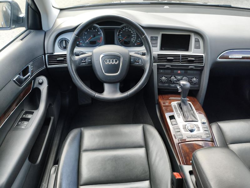 Audi A6 (2008) 3,2 FSI Avant Quattro 188Kw - fotka 17 z 30