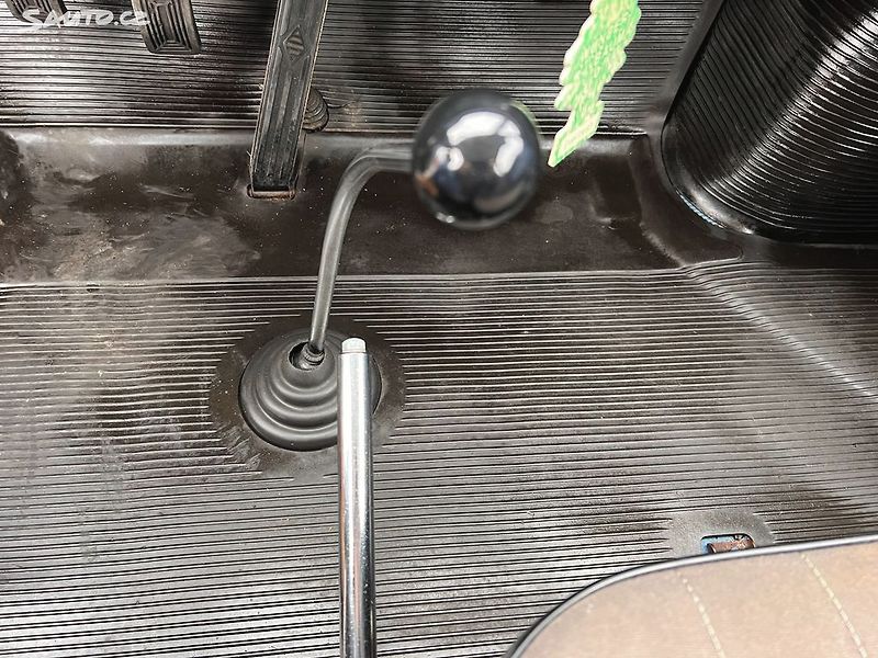 Renault Ostatní R8 koupeno v ČR - fotka 14 z 20