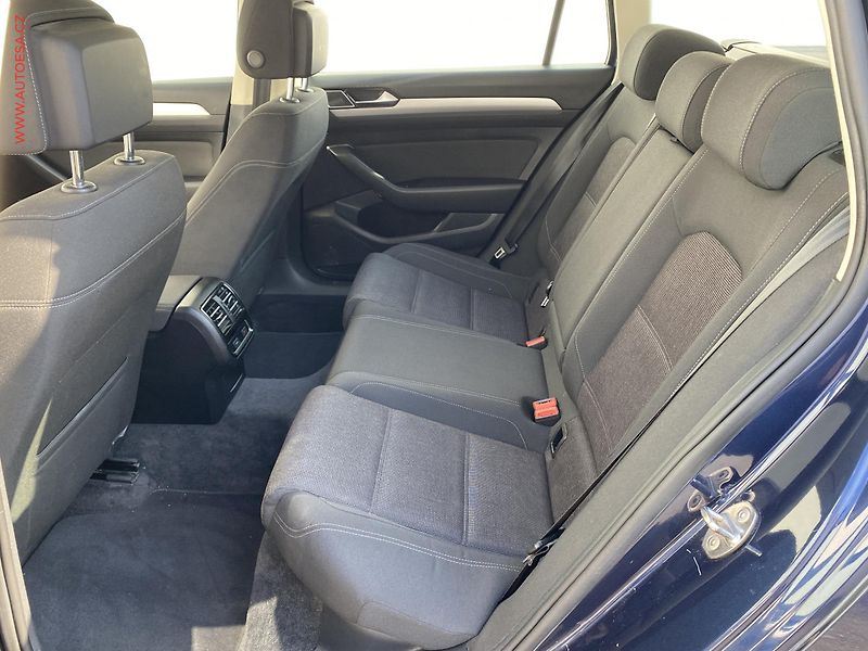 Volkswagen Passat (2016) 1.6 TDi, Comfortline, navi - fotka 10 z 17