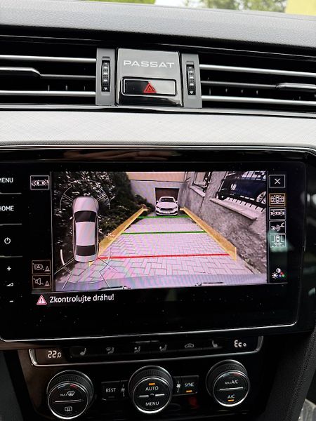 Volkswagen Passat (2020) 1,4TSi GTE 160kW HYBRID HIGHLI - fotka 20 z 24