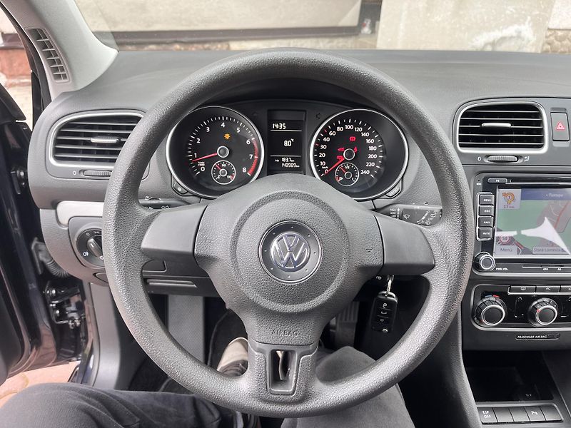 Volkswagen Golf 1.4 59KWMPI,NAVI,DVD,TZ,2xKOLA - fotka 34 z 45