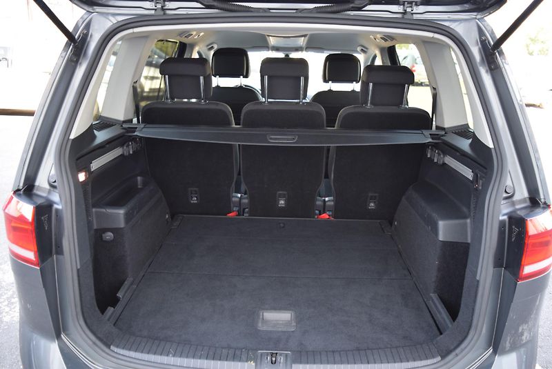 Volkswagen Touran (2017) 1.4TSI 110kw CLBMT NAVI TAŽNÉ - fotka 9 z 48