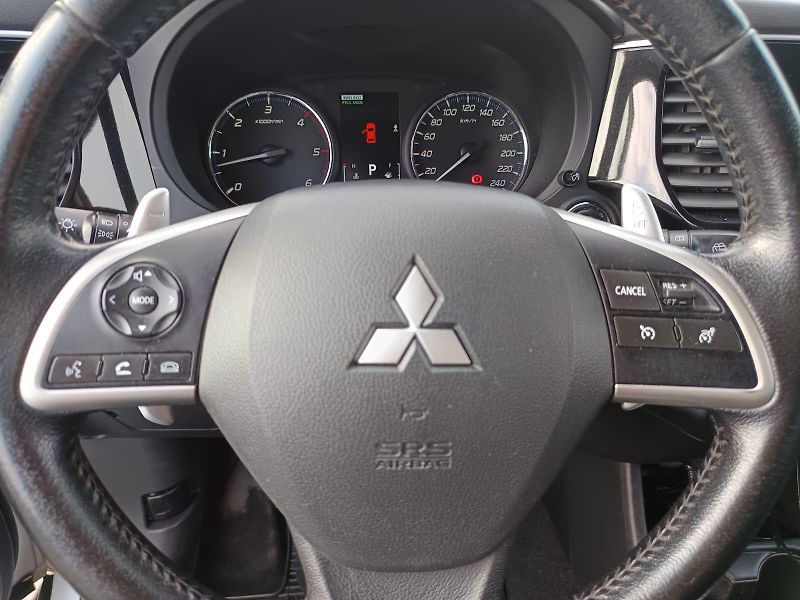 Mitsubishi Outlander (2013) - fotka 13 z 24