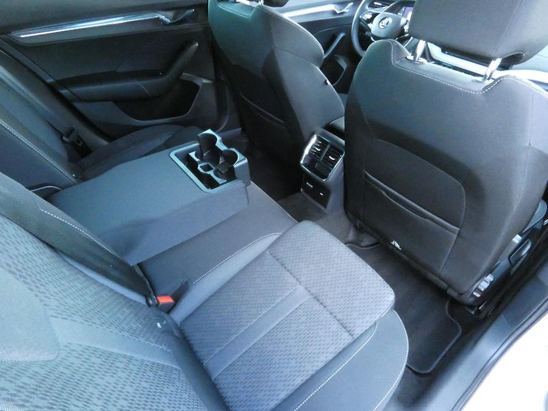 Škoda Octavia (2023) Style Plus 1,5 TSI 110KW - fotka 25 z 30