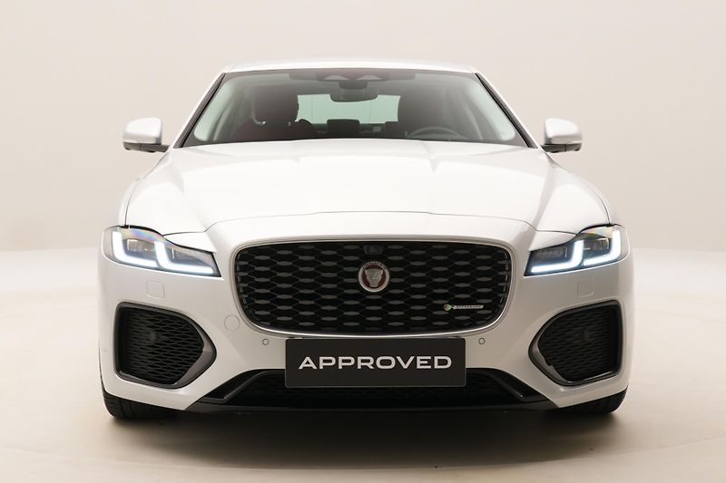 Jaguar XF P300 R-DYNAMIC S AWD AUT CZ - fotka 15 z 44