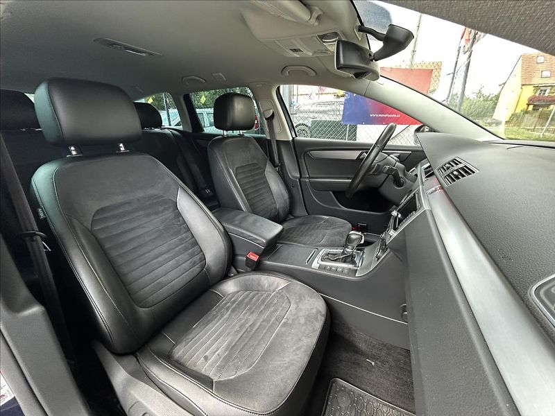 Volkswagen Passat 2,0 TDi 125kW DSG 4x4  Tažné - fotka 32 z 50