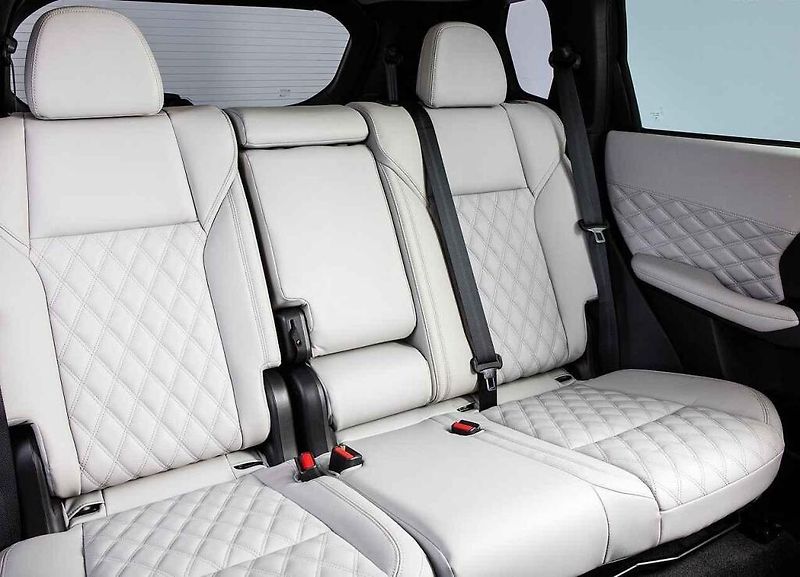 Mitsubishi Outlander.