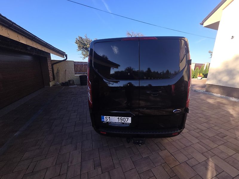 Ford Transit Custom 2.2TDCI L2 114kw 6míst - fotka 9 z 42