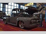 Ford F-100 „Shadow“ s 5litrovým V8.