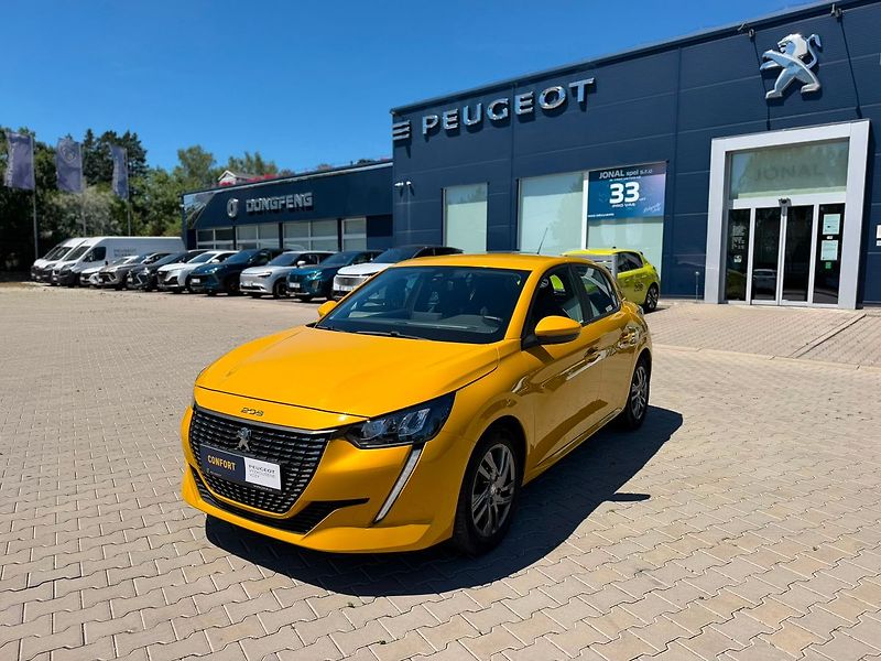 Peugeot 2008 ALLURE 1.2 PureTech 130 EAT8 - fotka 15 z 33