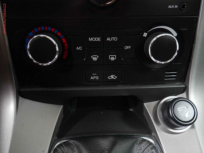 Chevrolet Captiva (2012) 2.2 CDTi 4x4, ČR, servis - fotka 18 z 22