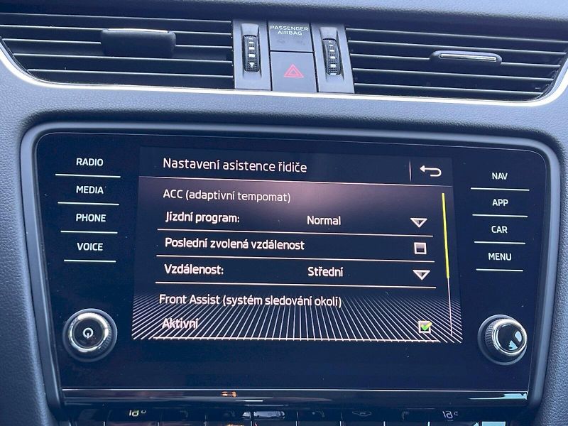 Škoda Octavia (2017) 1.4 TSI 110kW DSG Style Plus c - fotka 15 z 32