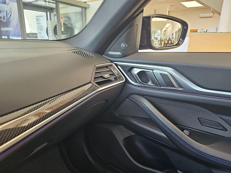 BMW Řada 4 M440i xDrive - fotka 35 z 36