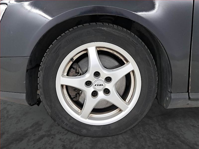 Volkswagen Passat (2007) 2.0 TDI, po STK, Tažné, Klima - fotka 15 z 18