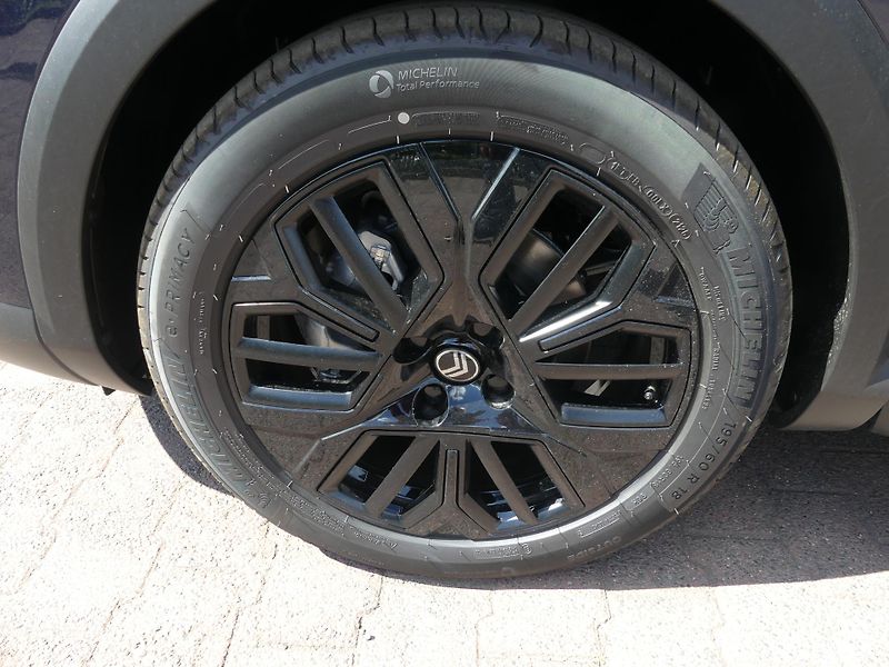 Citroën C4 (2026) COLLECTION Hybrid 145k Automat - fotka 20 z 20