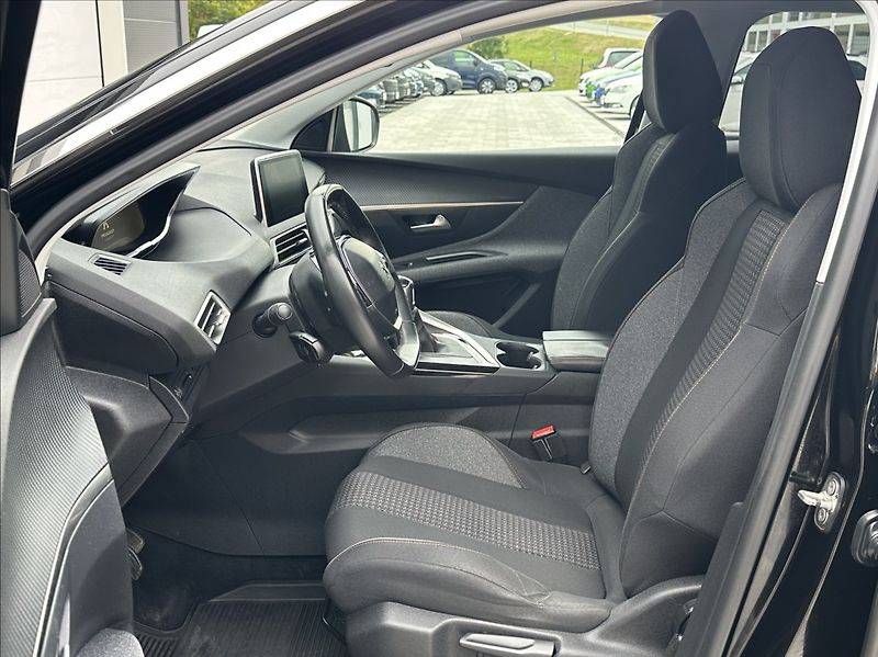 Peugeot 3008 1,5 BlueHDI 130PS  Active - fotka 12 z 55