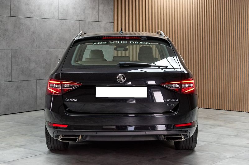 Škoda Superb 2.0 TSI 206kW L&K 4x4*TAŽNÉ*ČR - fotka 5 z 48