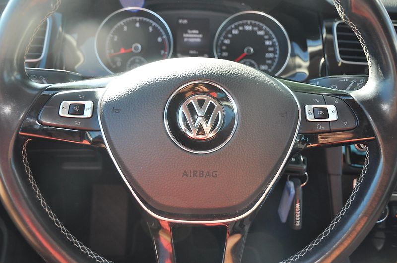 Volkswagen Golf VII 1.2TSi  - fotka 11 z 17