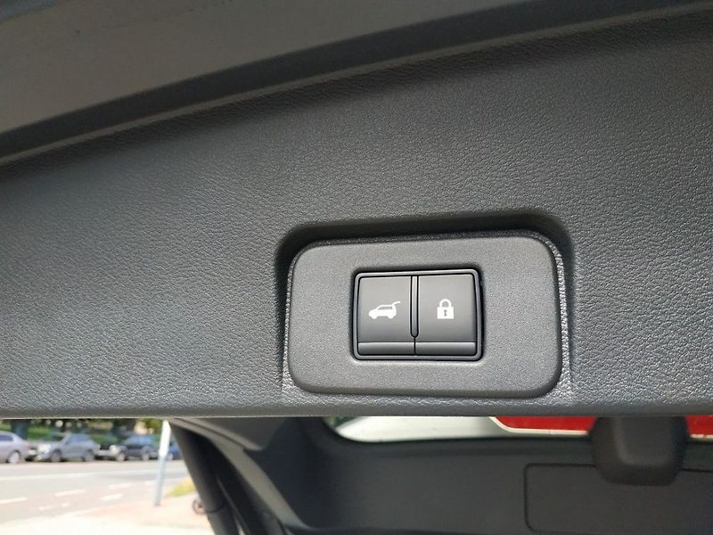Nissan X-Trail E-POWER e-4ORCE TEKNA SKLADEM - fotka 31 z 31