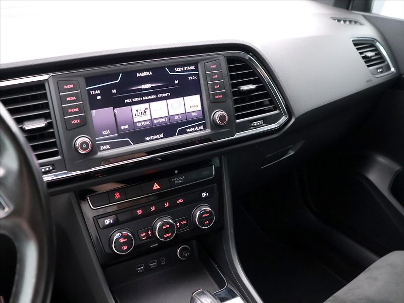 Seat Ateca 1,5 TSI 110kW DSG Xcellence LE - fotka 18 z 30