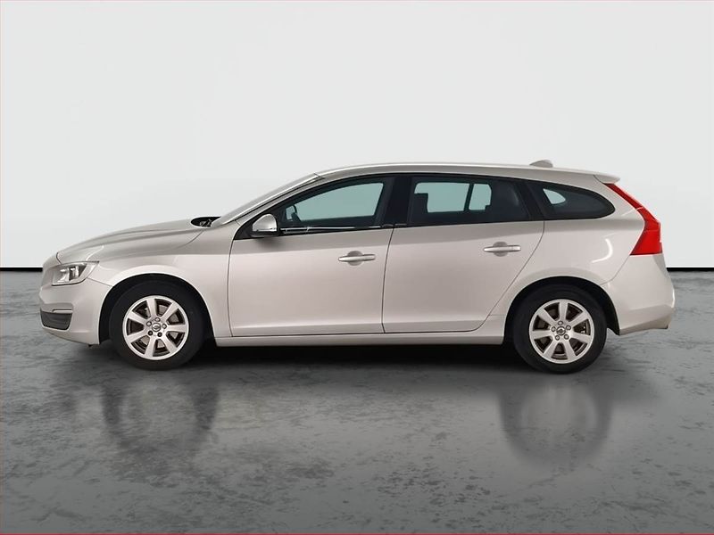 Volvo V60 (2015) D3 2.0, Automat, Navi - fotka 3 z 20
