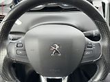 Peugeot 2008 (2019) 1.2PT, Crossway, navi, panor - náhled 12
