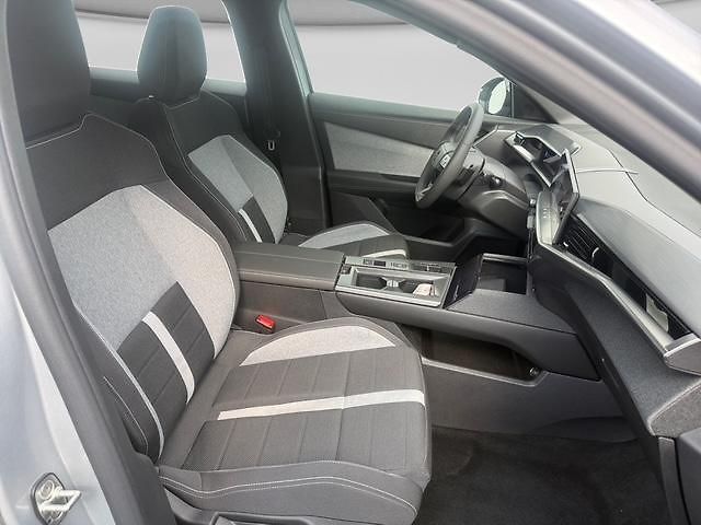 Opel Grandland (2025)  Edition Hybrid 1.2T 107kW AT6 - fotka 12 z 14