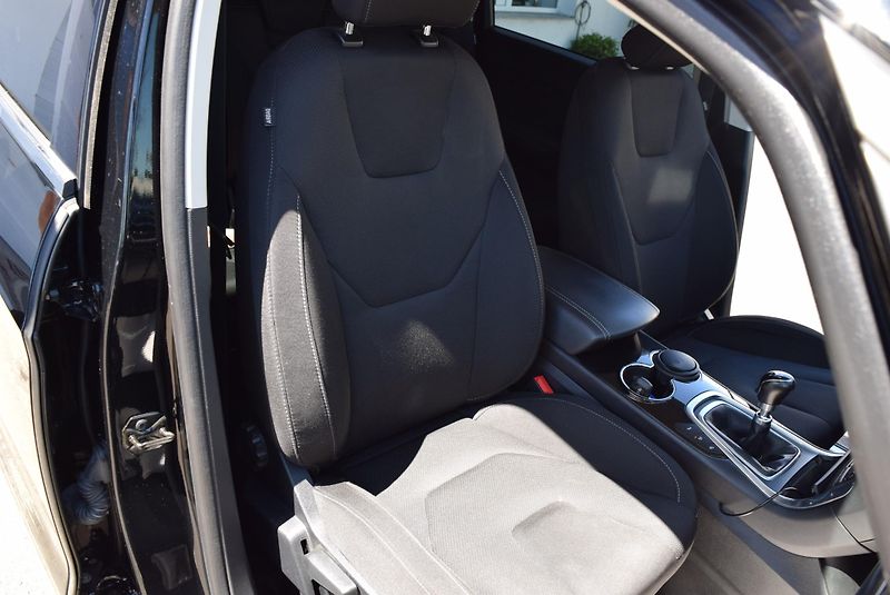 Ford S-MAX (2019) 2.0TDCi 110kw TITANIUM LED KAM - fotka 40 z 50