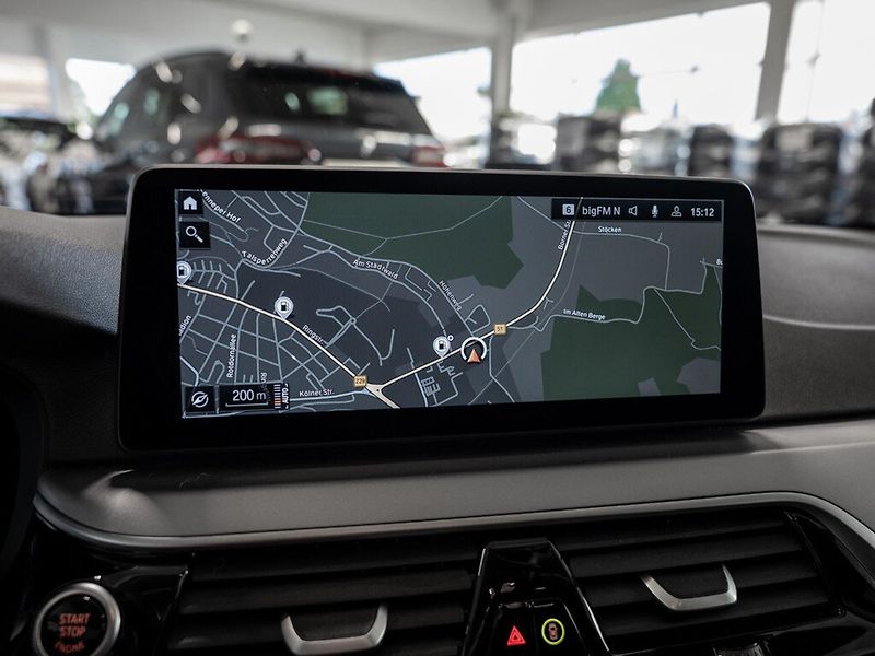 BMW Řada 5 540d xDrive HuD Pano Paměť 4zo - fotka 8 z 12